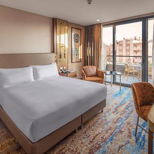 Chambre Accessible aux Personnes à Mobilité Réduite Lit King-Size